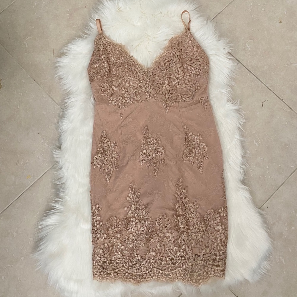 Forever 21 Nude Lace Dress Size Medium